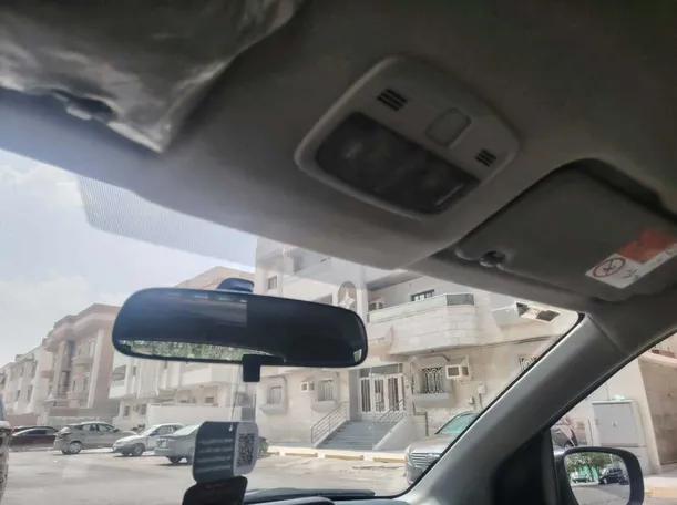 Car image 35