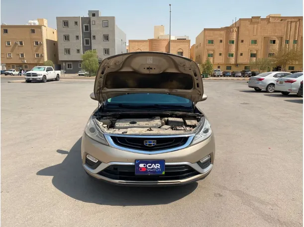 Car image 24
