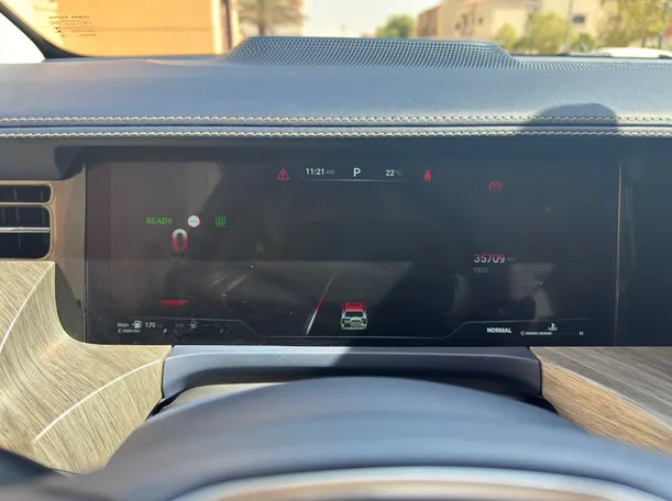 Car image 20