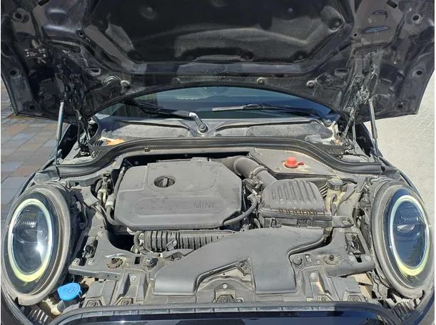 Car image 23
