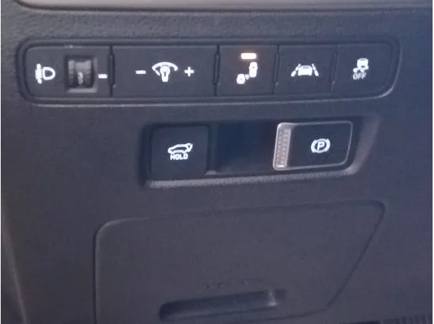 Car image 33