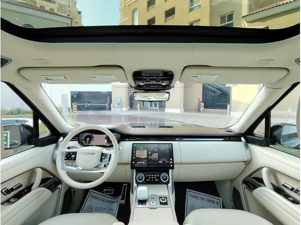 Car image 18