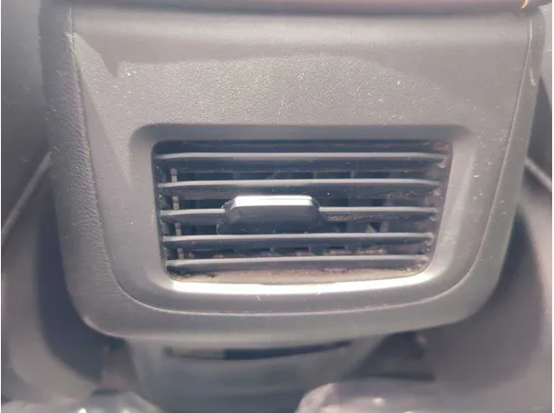 Car image 29