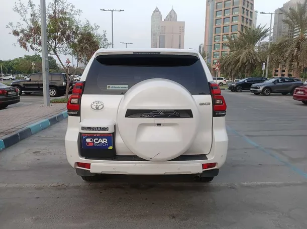 Car image 7