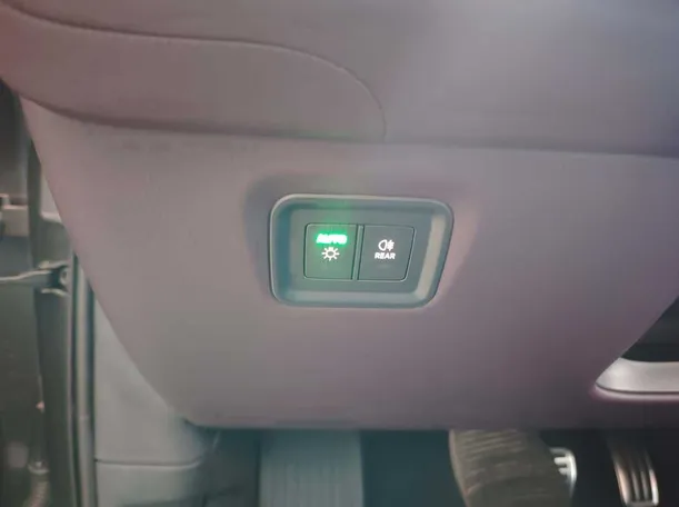 Car image 37