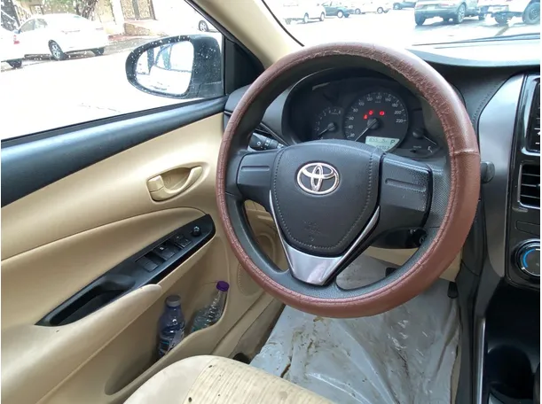Car image 21
