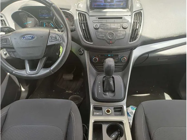 Car image 16