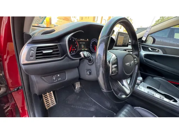 Car image 10