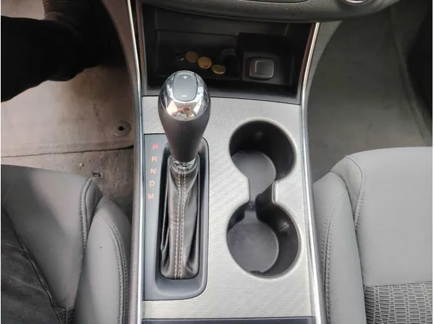 Car image 24