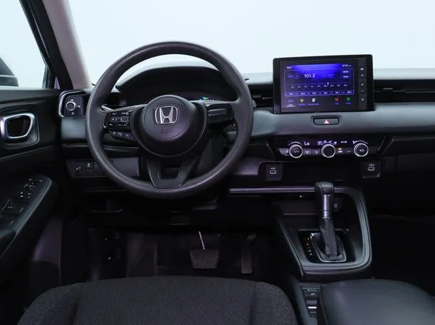 Car image 15