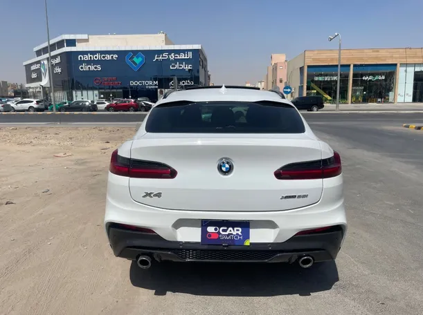 Car image 6