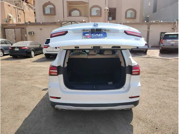 Car image 29
