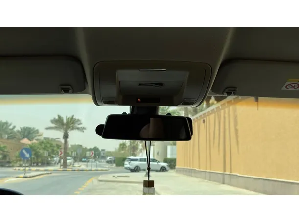 Car image 23