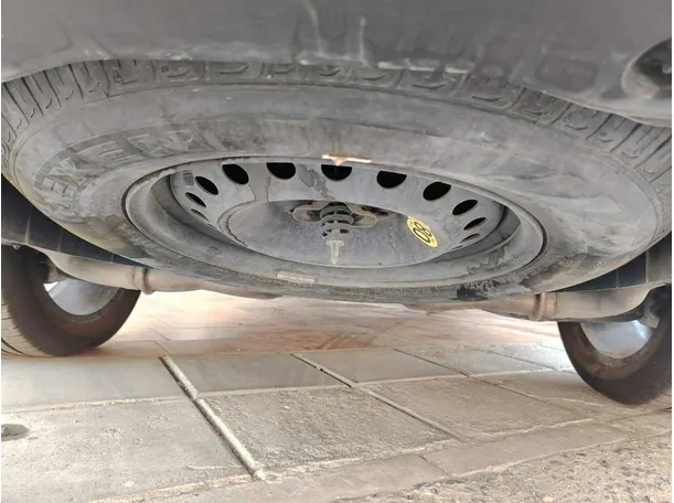 Car image 48