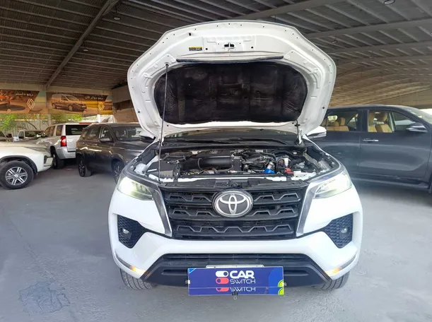 Car image 36