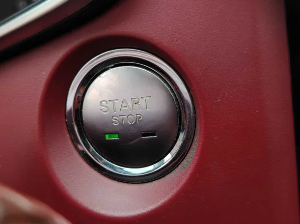 Car image 27