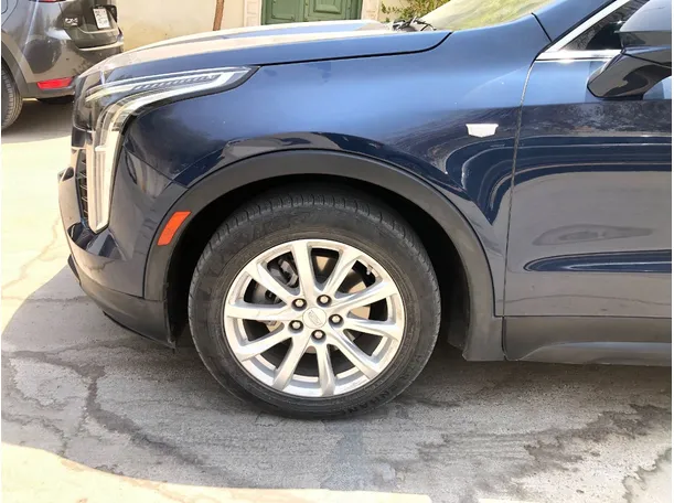 Car image 9
