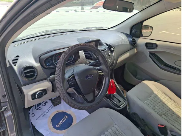 Car image 11