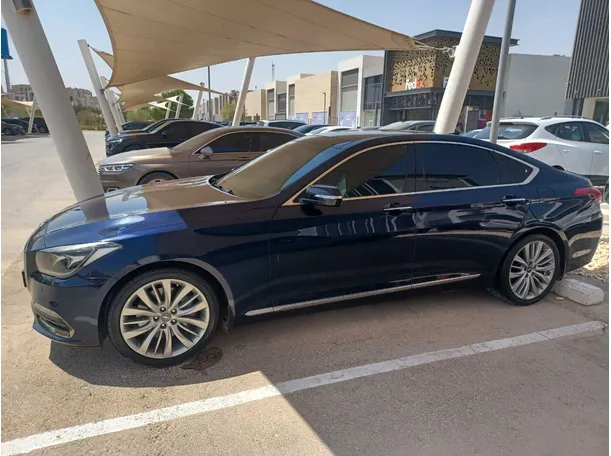Car image 8