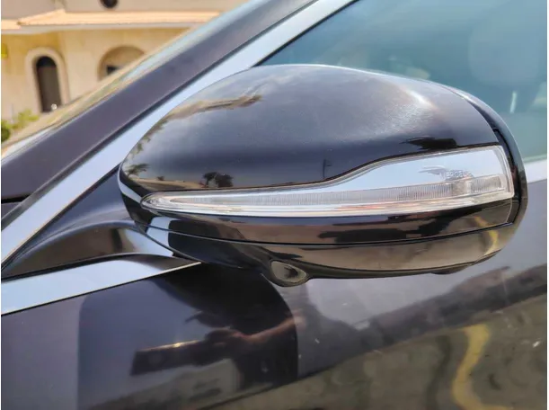 Car image 27