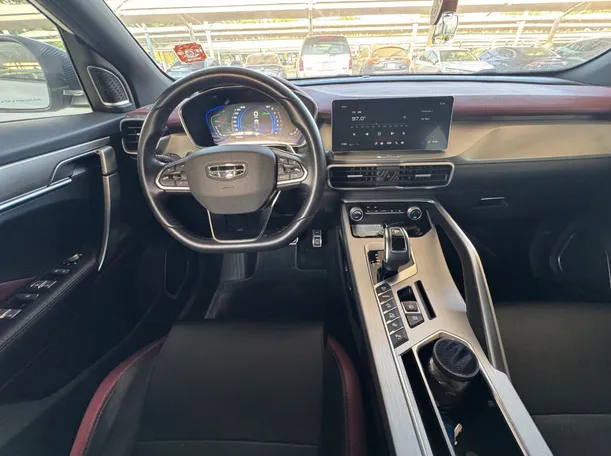Car image 17