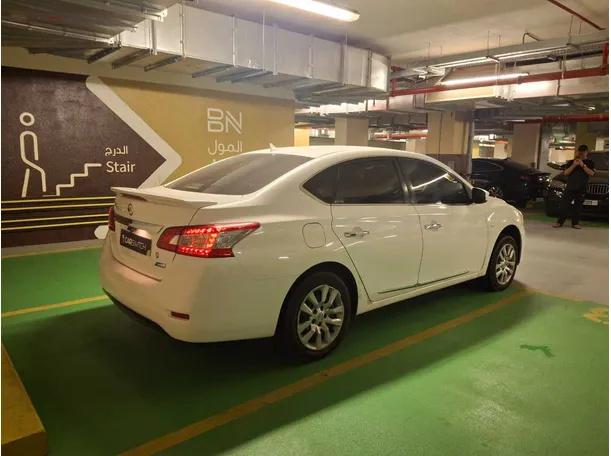 Car image 7