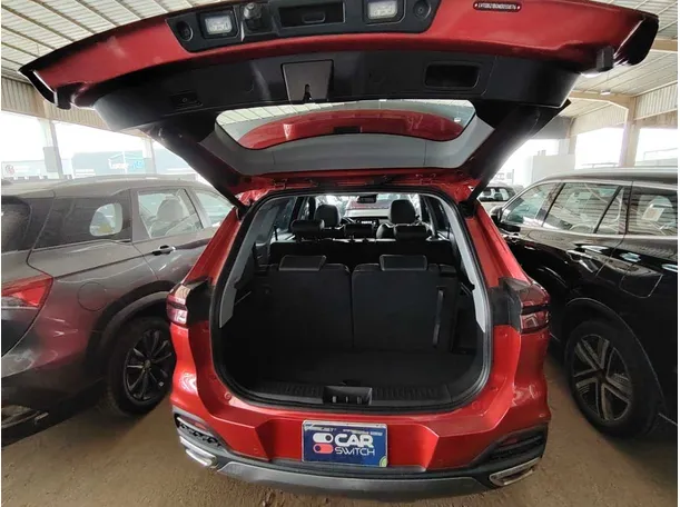 Car image 32