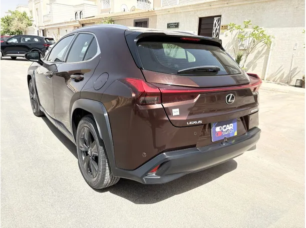 Car image 7
