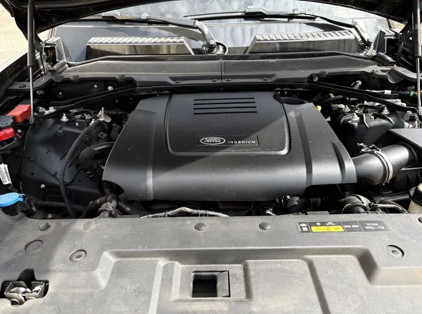 Car image 30