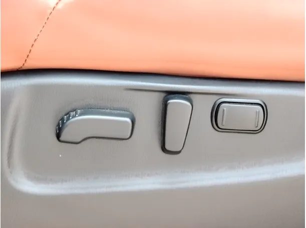 Car image 38