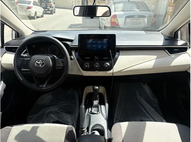 Car image 18