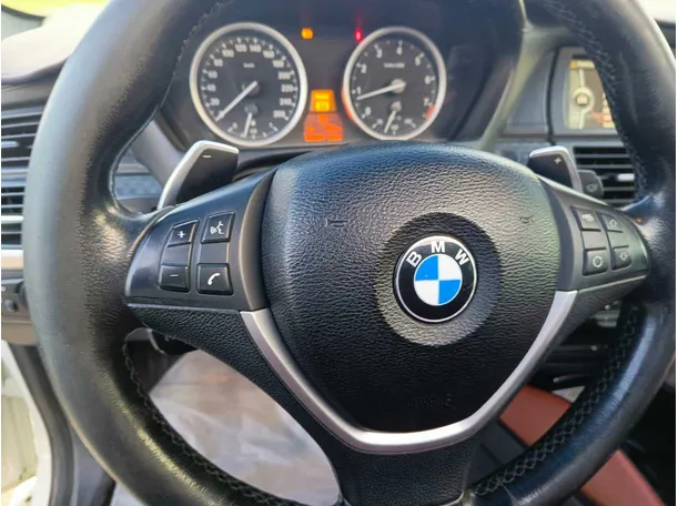 Car image 38