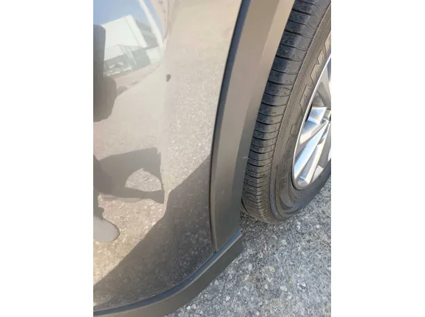 Car image 37