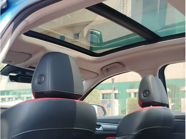 Car image 17