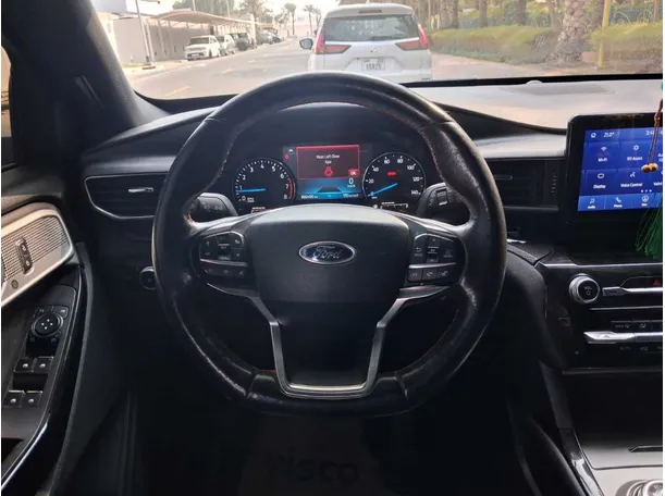 Car image 20