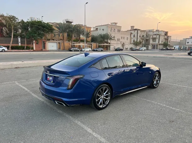 Car image 5