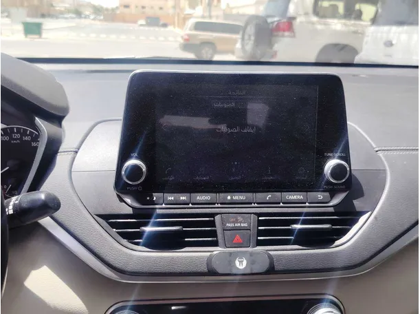 Car image 18
