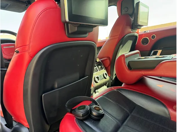 Car image 13