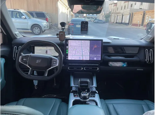 Car image 18