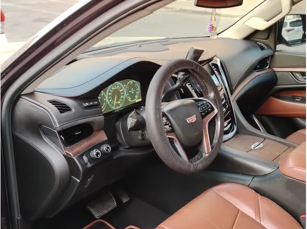 Car image 13