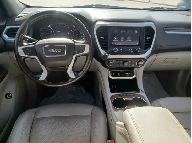 Car image 16
