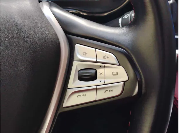 Car image 35