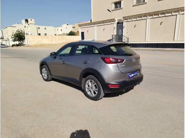 Car image 7