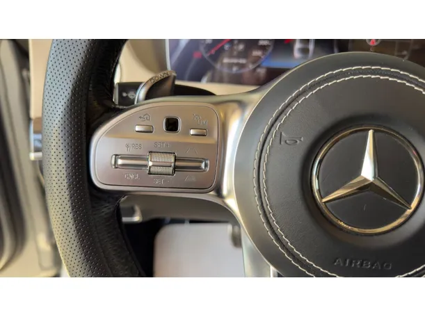 Car image 32