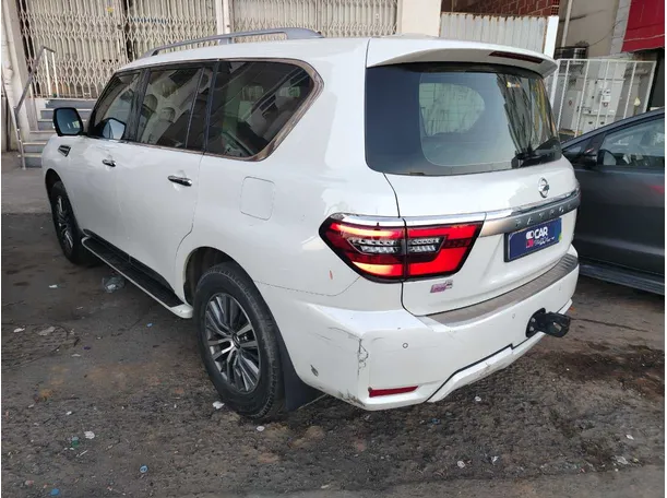 Car image 7