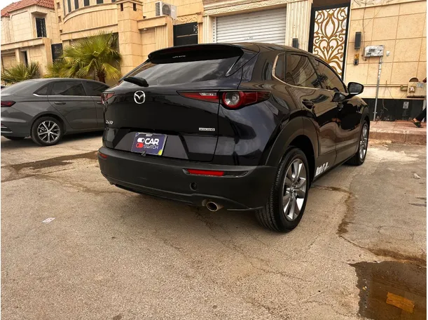 Car image 5