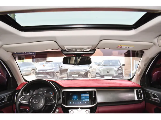 Car image 13