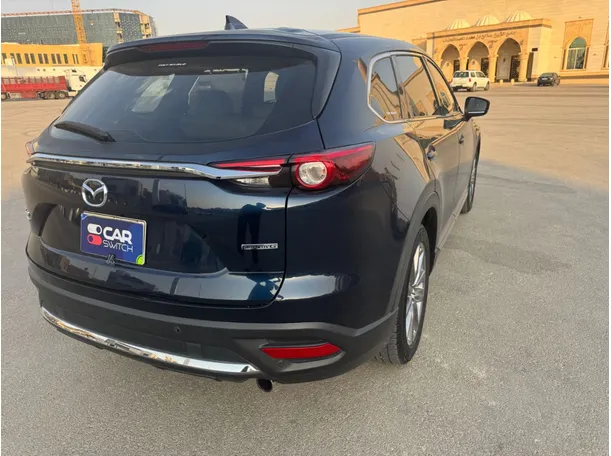 Car image 5