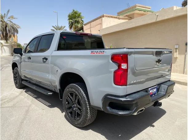 Car image 7