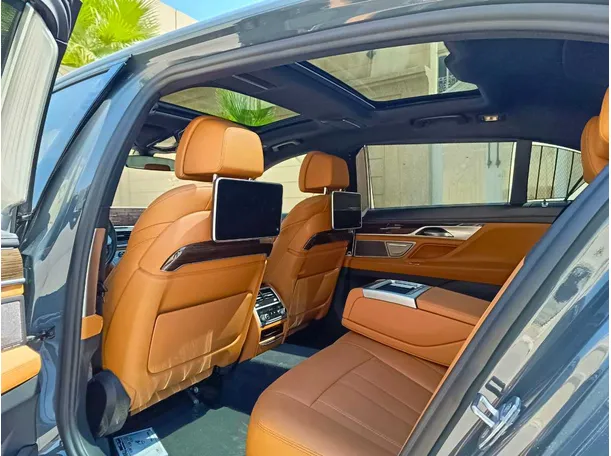 Car image 22